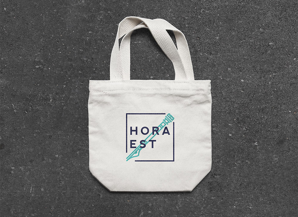 Hora-Est-small-totebag_Mockup